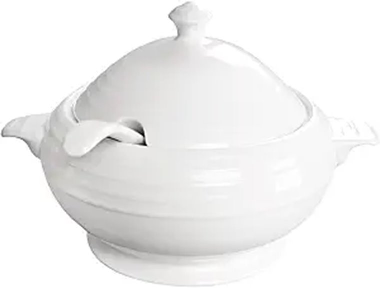 Casserole Dish with Handles 2.7 Qt Includes Spoon